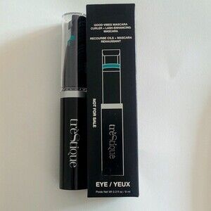 Trestique mascara with built in lash curler tool